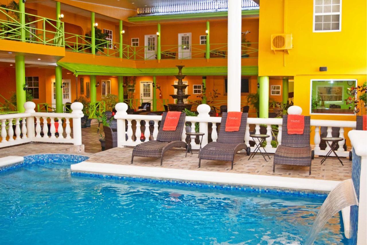 Beverly'S Oasis Suites Скарборо Екстер'єр фото